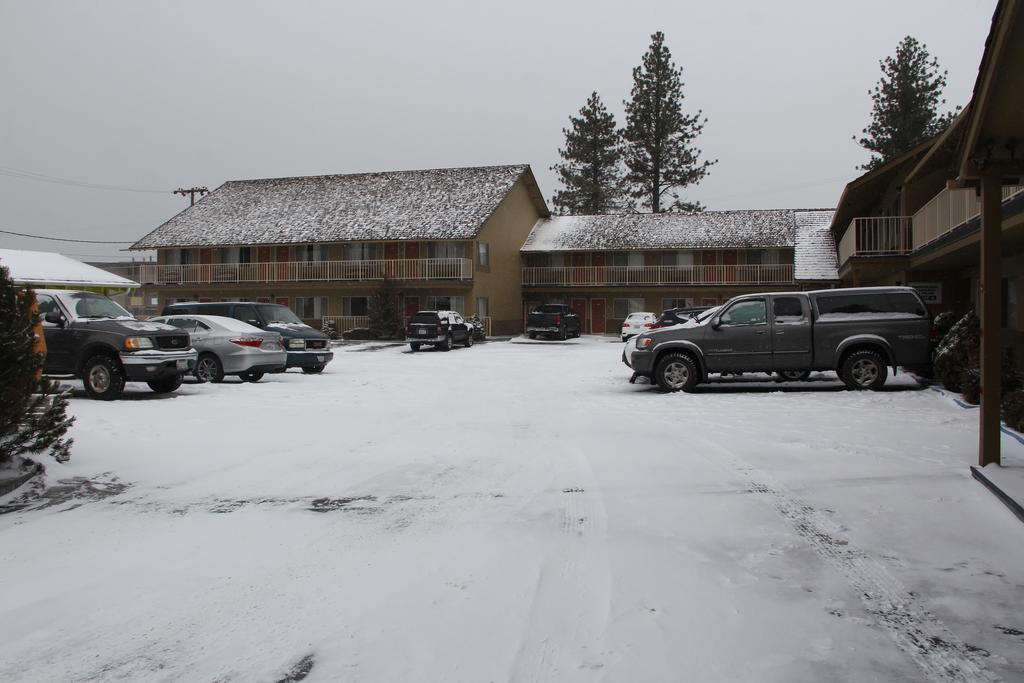 Howard Johnson By Wyndham South Lake Tahoe Hotel Exterior photo