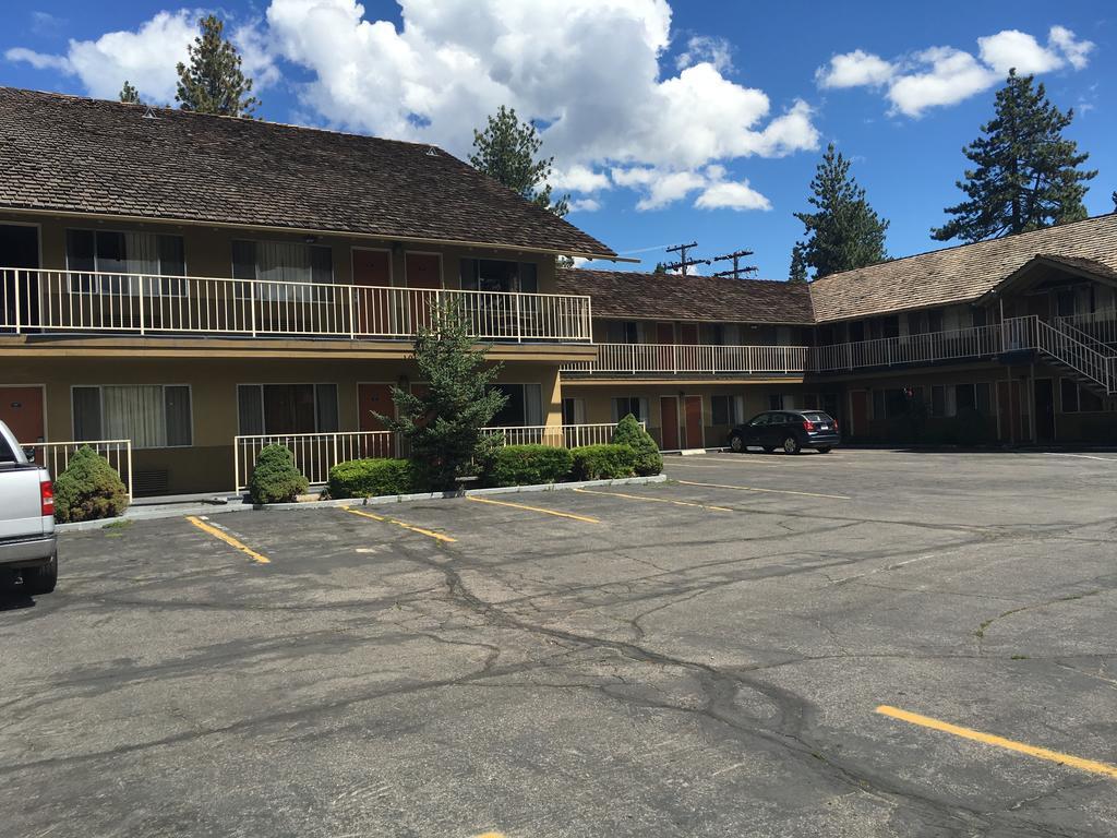 Howard Johnson By Wyndham South Lake Tahoe Hotel Exterior photo